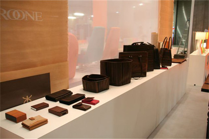 Handbags and wallets made from Ki-Ori Tennge